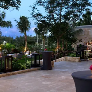 5* Resort Kimpton Seafire + By Ihg